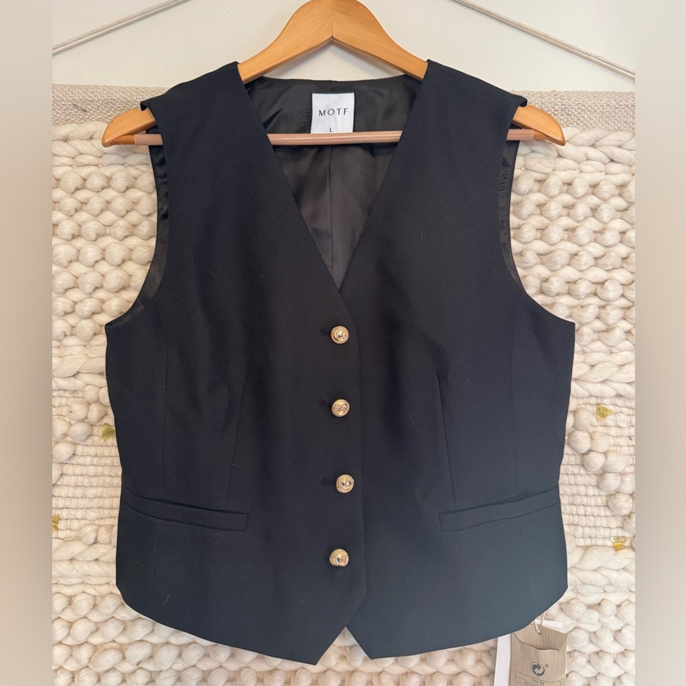 MOTF Elegant Black Vest NWT